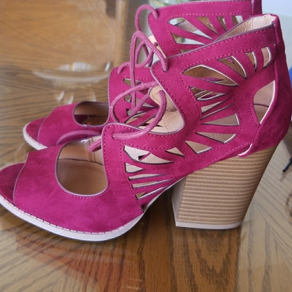 Strappi shoes